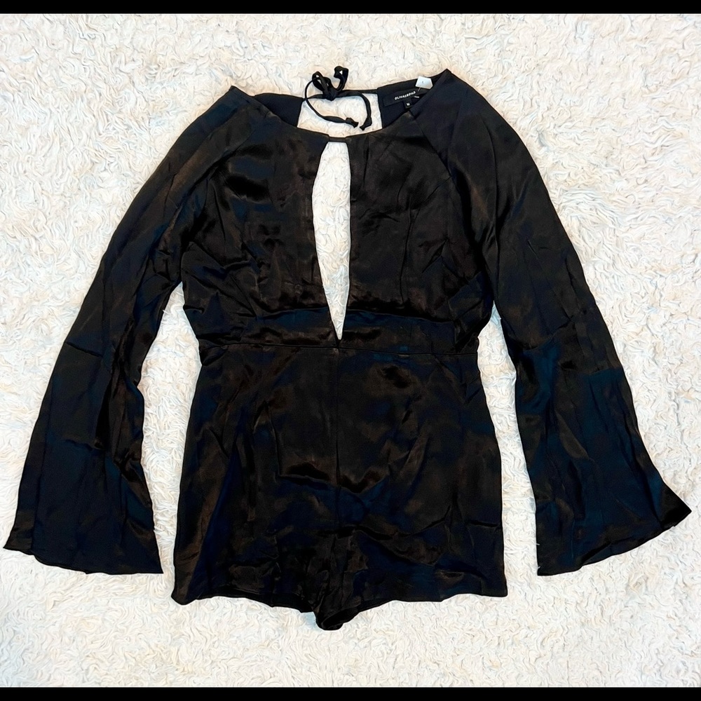 Super sexy evening black shorts jumper with V-neck & V-back - Brand New w/tag